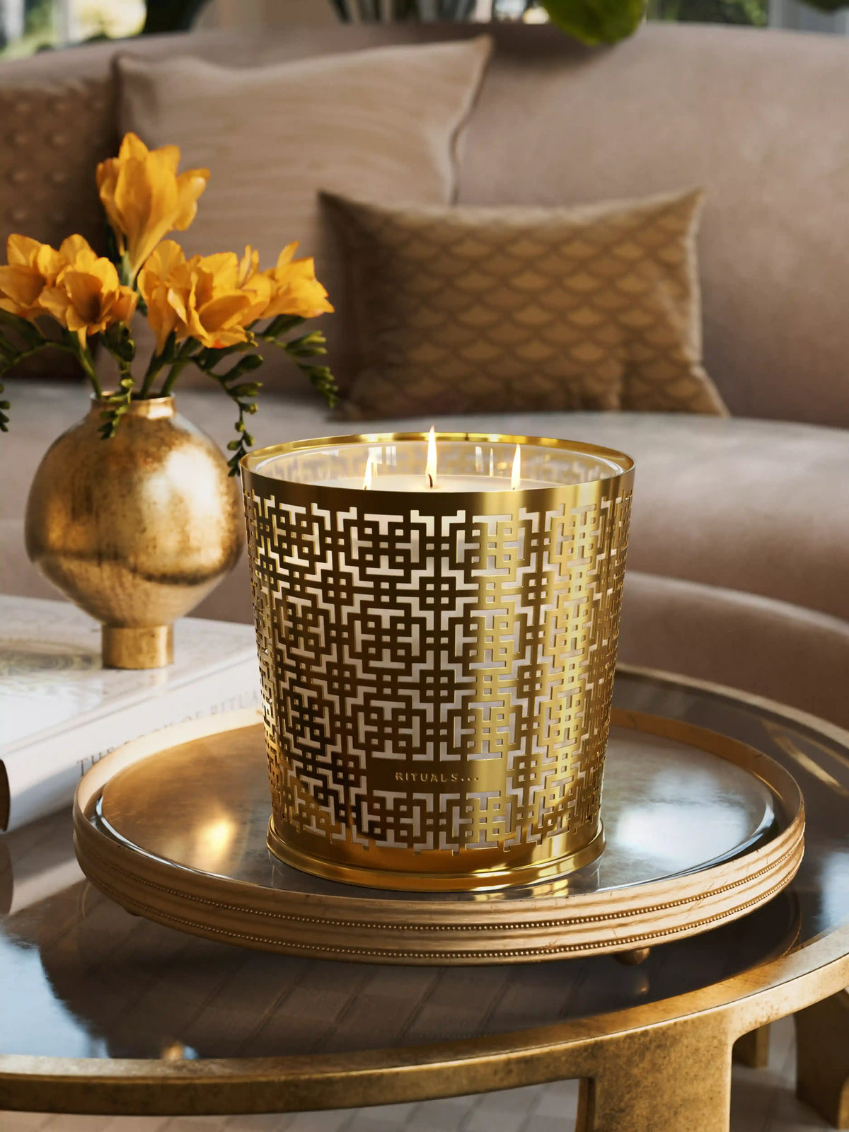 Private Collection Large Mystic Cedar Scented Candle With Metal Sleeve 1600 g